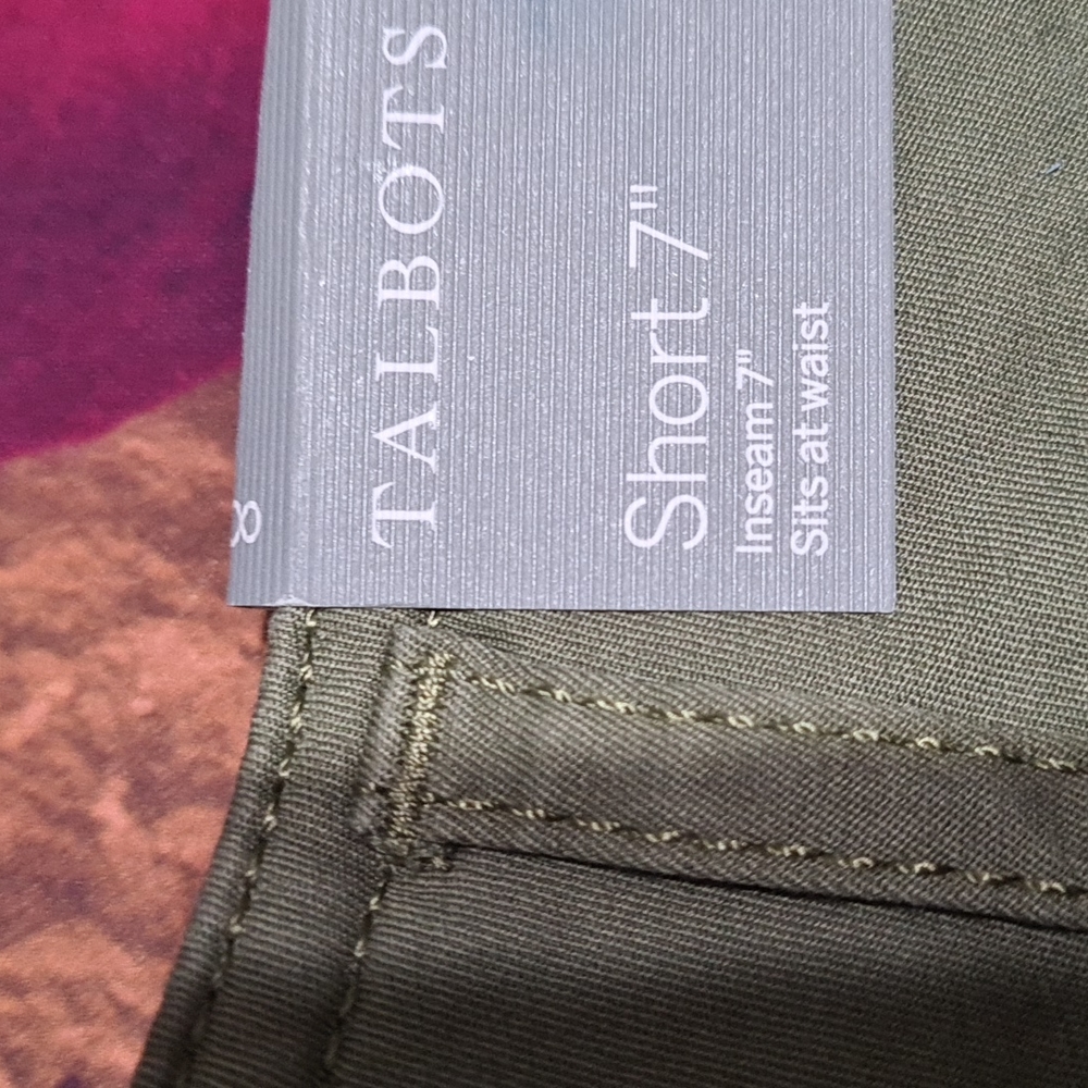 Talbots Green Shorts NWT Size 8 - Picture 5 of 5